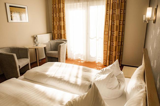 Röbel Mueritz-Strandhotel מראה חיצוני תמונה