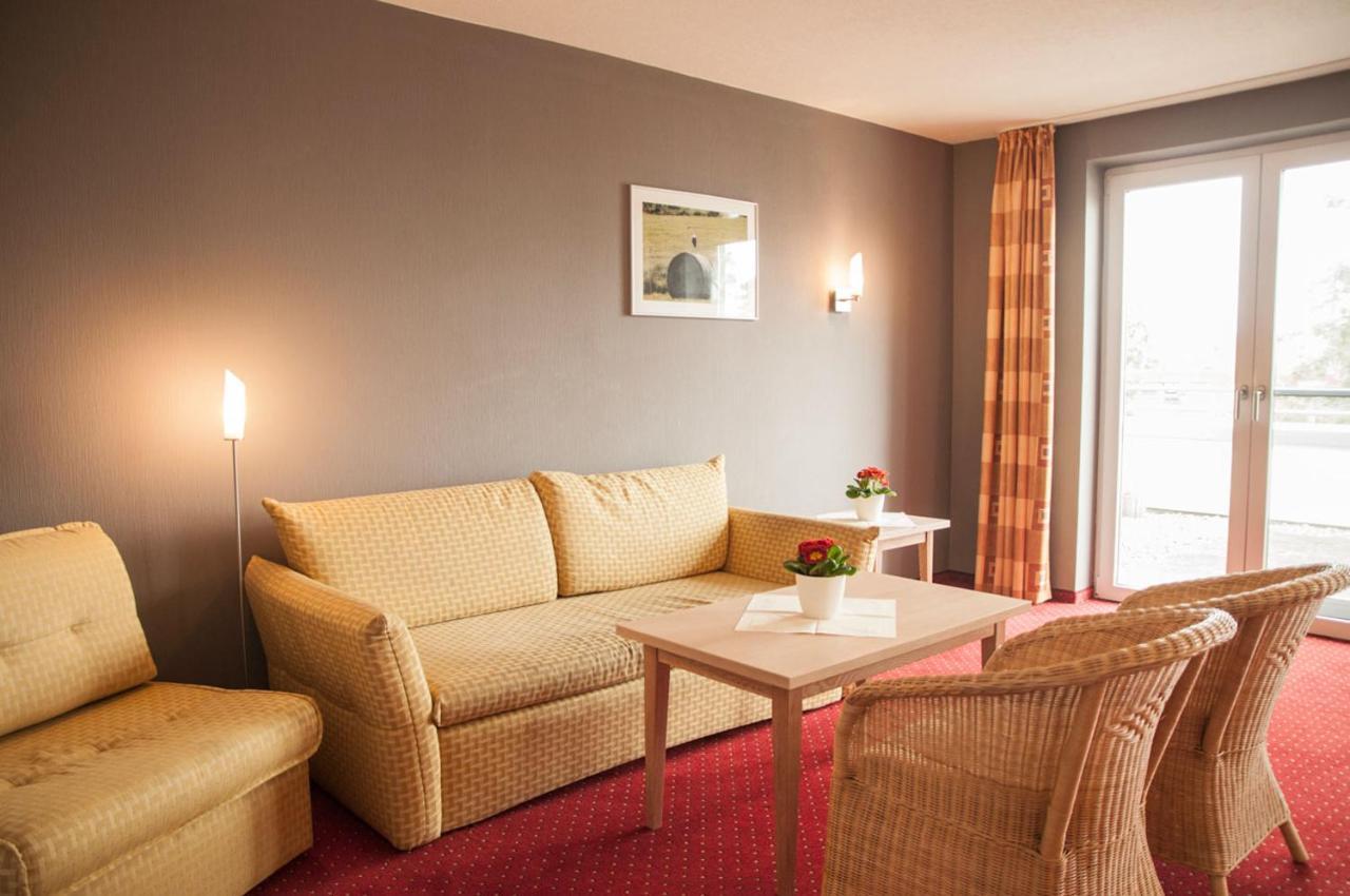 Röbel Mueritz-Strandhotel מראה חיצוני תמונה